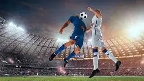 向佐怀中女儿首露真容，圆润可爱疑似混血儿